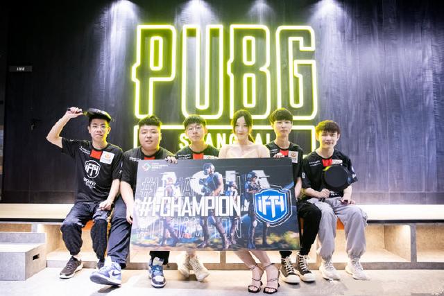 为选手提供 为选手提供